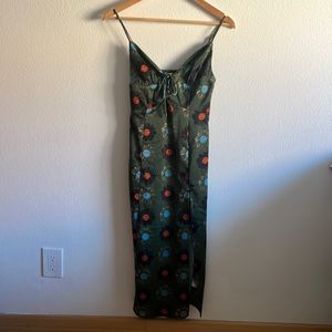 FALL FLORAL DRESS W/ SLIT 💚✨